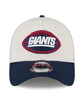 New Era Men's Stone/Navy York Giants 2024 Sideline Historic 39THIRTY Flex Hat