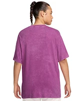 Nike Women's Basketball Graphic T-Shirt