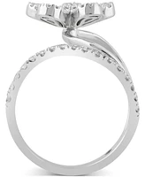 Diamond Round & Baguette Flower Statement Ring (1 ct. t.w.) in 14k White Gold