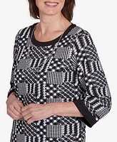 Alfred Dunner Petite Runway Ready Houndstooth Textured Top