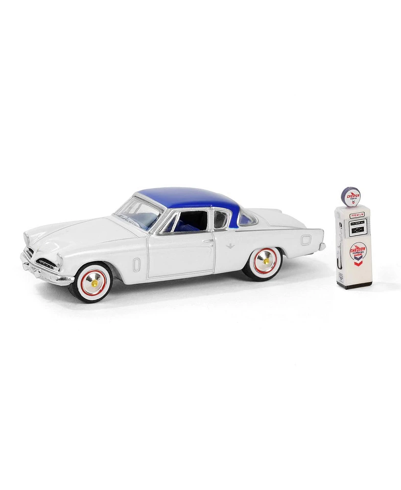 Greenlight Collectibles 1/64 1954 Studebaker Commander Starliner w/ Gas Pump, Hobby Shop 16