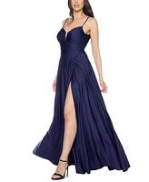 B Darlin Juniors' Sleeveless V-Neck Jersey Gown