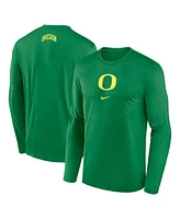 Nike Men's Green Oregon Ducks On-Court Basketball Shootaround Performance Long Sleeve T-Shirt