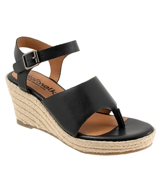 Softwalk Hilo Sandal