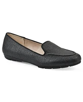 Cliffs by White Mountain Women's Gutsy Almond Toe Loafers