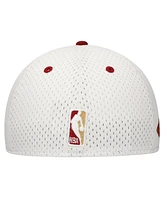 New Era Men's White/Wine Cleveland Cavaliers Throwback 2Tone 59FIFTY Fitted Hat