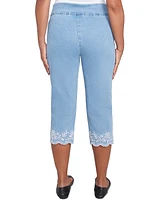 Alfred Dunner Petite Floral-Embroidered Scalloped Capri Pants