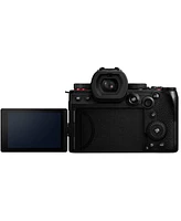 Panasonic Dc-S5M2 w/ S-R2060 (20-60mm) and S-S50 (50mm) Lenses