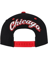 Mitchell & Ness Men's Black/Red Chicago Bulls Backside Script 2-Tone Pro Crown Adjustable Hat