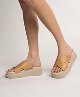 Journee Collection Women's Cathie Crisscross Platform Wedge Sandals