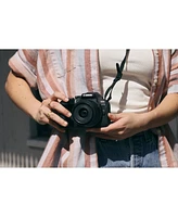 Canon Eos R10 Mirrorless Camera with Rf-s 18-150mm f/3.5-6.3 Is Stm Lens