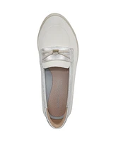BZees Women's All Aboard Washable Round Toe Boat Shoes