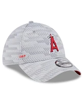 New Era Men's Gray Los Angeles Angels 2025 Mlb Clubhouse 39THIRTY Flex Hat