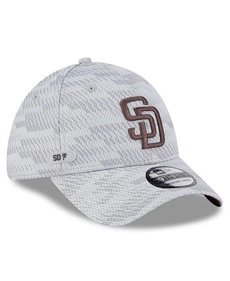 New Era Men's Gray San Diego Padres 2025 Mlb Clubhouse 39THIRTY Flex Hat