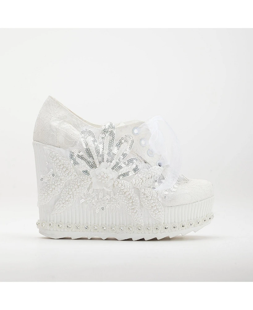 Sheri Lace Bridal Platform Sneakers