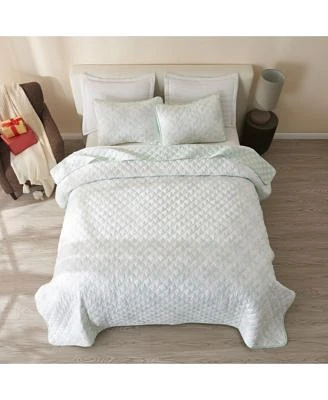 Linery Co. Snowflake Printed Microfiber Quilt Set With Shams