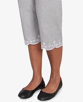 Alfred Dunner Petite Crystal Springs Eyelet Embroidered Capri Pants