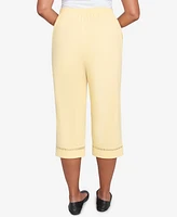 Alfred Dunner Petite Rise & Shine Lace Dotted Trim Capri Pants