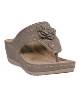 Gc Shoes Women's Cora Embellished Floral Wedge Sandals