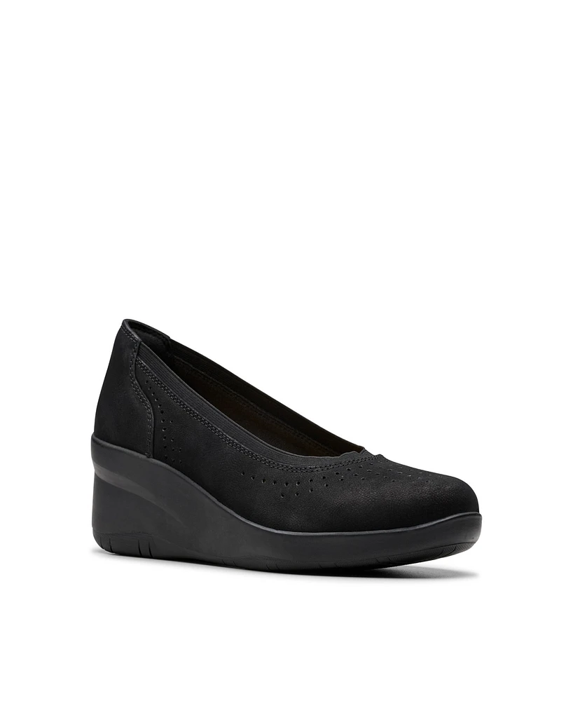 Clarks Collection Women's Suttyn Kaylie Slip-On Shoes