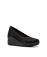 Clarks Collection Women's Suttyn Kaylie Slip-On Shoes