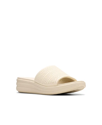 Clarks Women's Cloudsteppers Drift Twist Slip-On Sandals