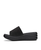 Clarks Cloudsteppers Women's Drift Twist Slip-On Flat Sandals