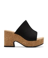 Clarks Collection Women's Nerisa Vine Wedge Sandals