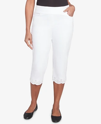 Alfred Dunner Women's Crystal Springs Eyelet Cuff Capri Pants