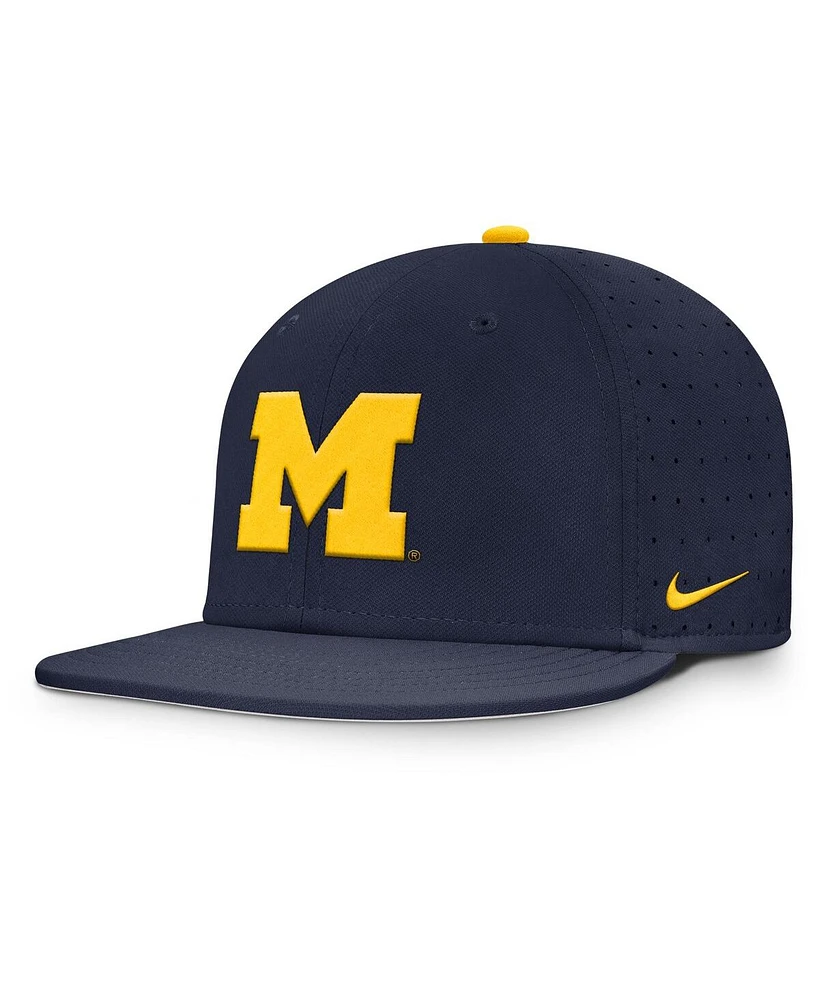 Nike Men's Navy Michigan Wolverines On-Field Dugout True Performance Fitted Hat