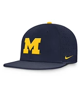 Nike Men's Navy Michigan Wolverines On-Field Dugout True Performance Fitted Hat