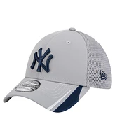 New Era Men's Gray York Yankees Linear 39Thirty Flex-Fit Hat
