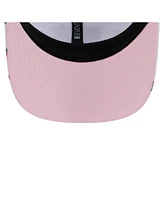 New Era Men's White Chicago Bears Adventure Flamingo Pattern 9SEVENTY Stretch-Snap Hat