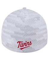New Era Men's White Minnesota Twins Graded 39THIRTY Stretch Fit Hat
