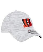 New Era Men's White Cincinnati Bengals Gameday Graded 39THIRTY Flex Hat