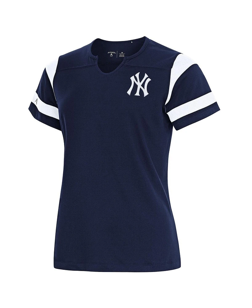 Antigua Women's Navy New York Yankees Encounter Notch Neck Top