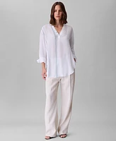 Calvin Klein Women's Printed Crinkled V-Neck Shirt