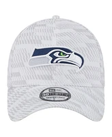 New Era Men's White Seattle Seahawks Gameday Graded 39THIRTY Flex Hat