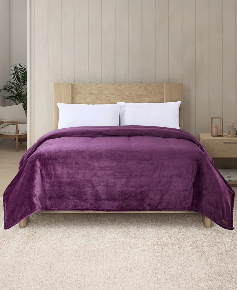 Columbia Super Soft Plush Fleece Blanket