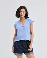 Reistor Women's Boxy V-neck Top with Fray Detail