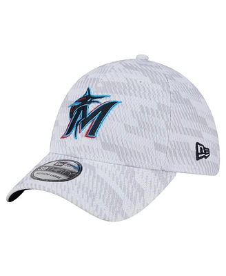 New Era Men's White Miami Marlins Graded 39THIRTY Flex Hat