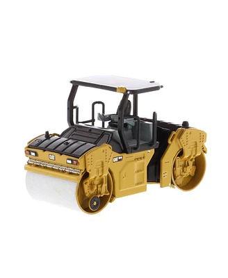 1/64 High Detail Caterpillar Cb-13 Tandem Vibratory Roller with Rops