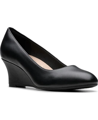 Clarks Women's Collection Olivette Cultured Pearl Pumps