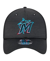 New Era Men's Black Miami Marlins Tech 39THIRTY Flex Hat