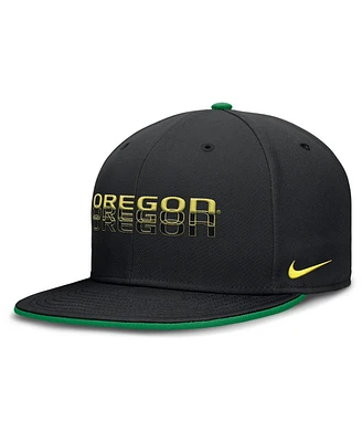 Nike Men's Black Oregon Ducks True Primetime Performance Fitted Hat