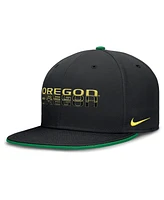 Nike Men's Black Oregon Ducks True Primetime Performance Fitted Hat