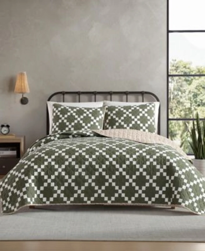 Eddie Bauer Diamond Floral Cotton Reversible Quilt Sets