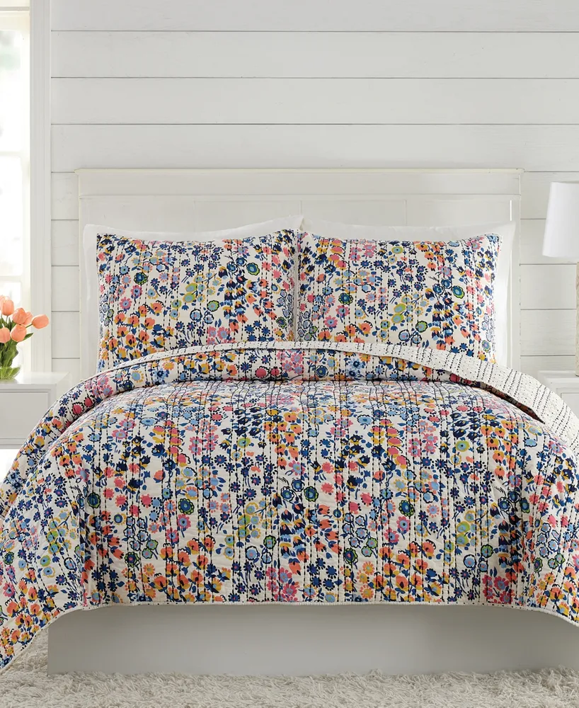 Vera Bradley Petite Floral Quilt