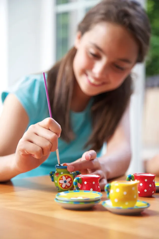 Mindware Paint Your Own Porcelain Plates