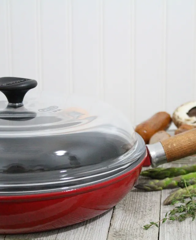 Chasseur 11-inch Red French Enameled Cast Iron Fry Pan with Glass Lid